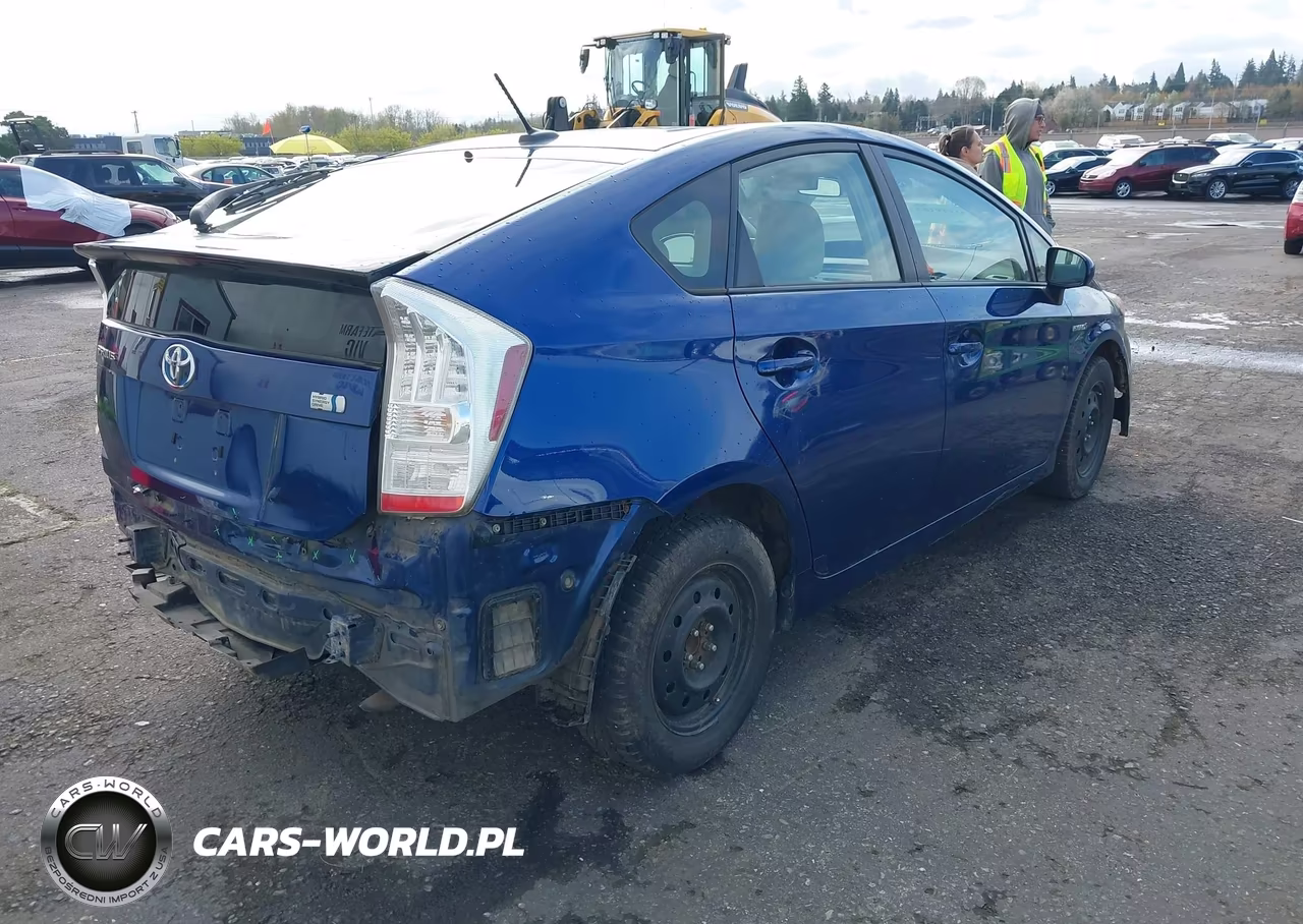 2011 Toyota Prius Two VIN:JTDKN3DU7B0273206 - 4