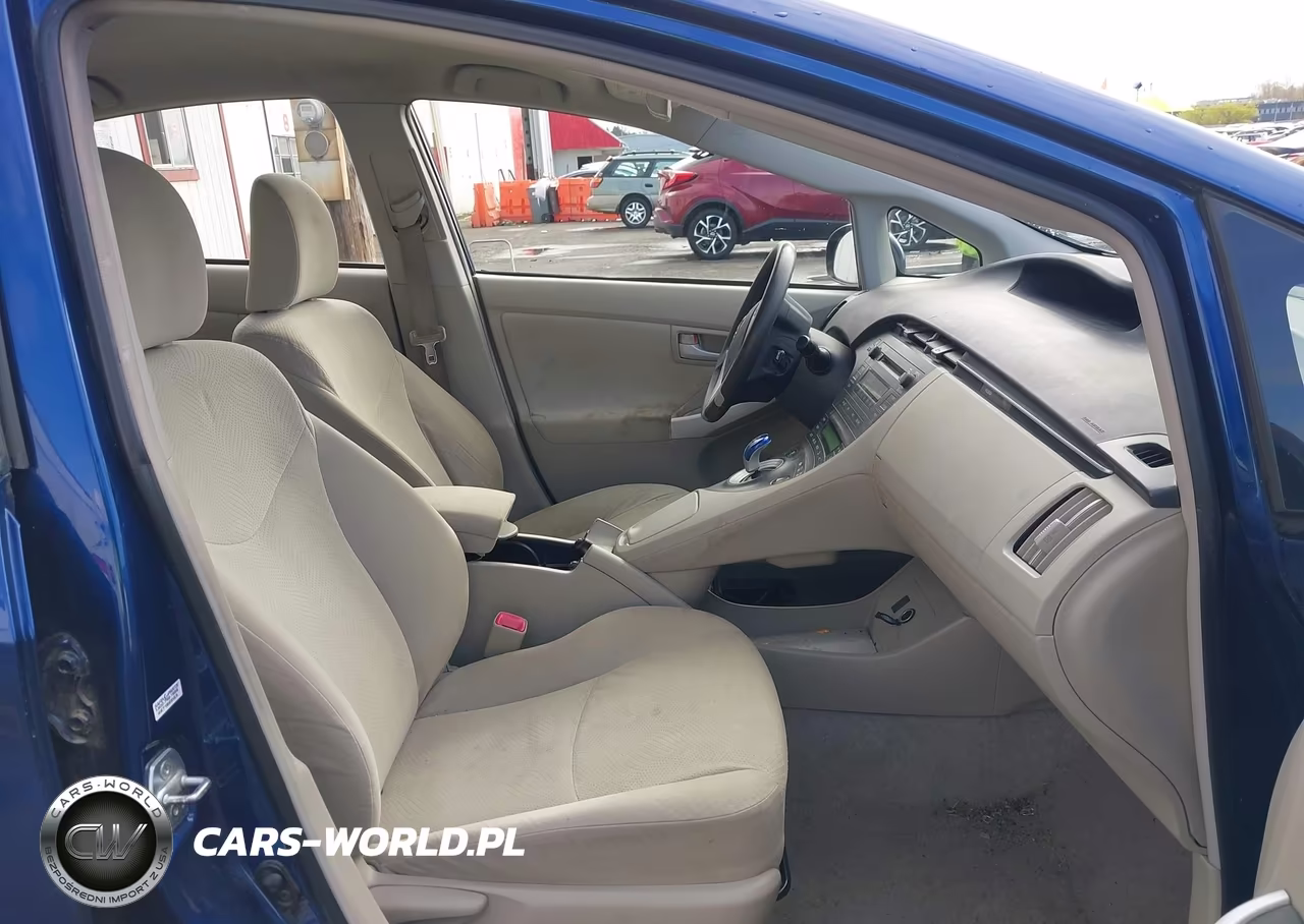 2011 Toyota Prius Two VIN:JTDKN3DU7B0273206 - 5