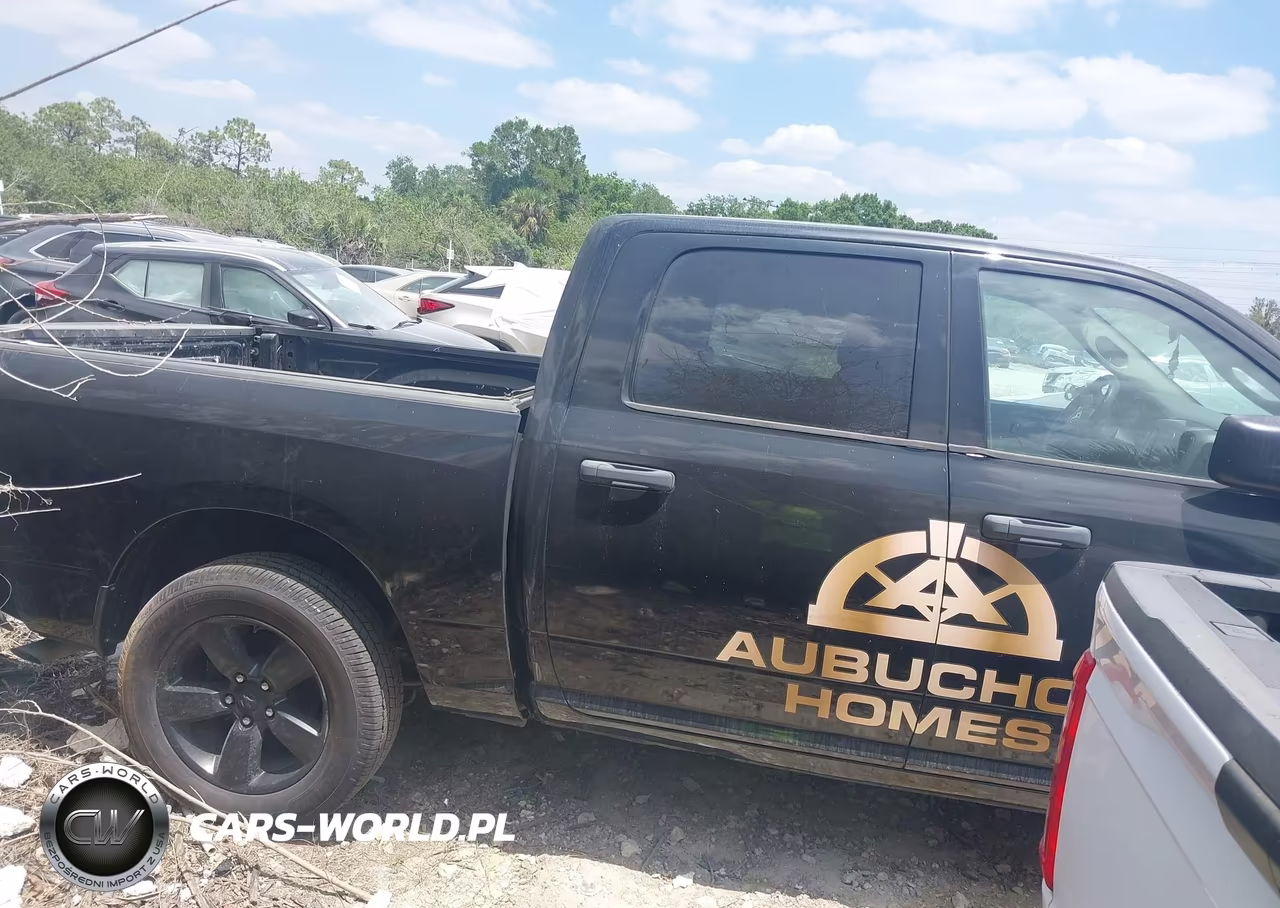 2018 Ram 1500 VIN:1C6RR6KG0JS300032 - 4