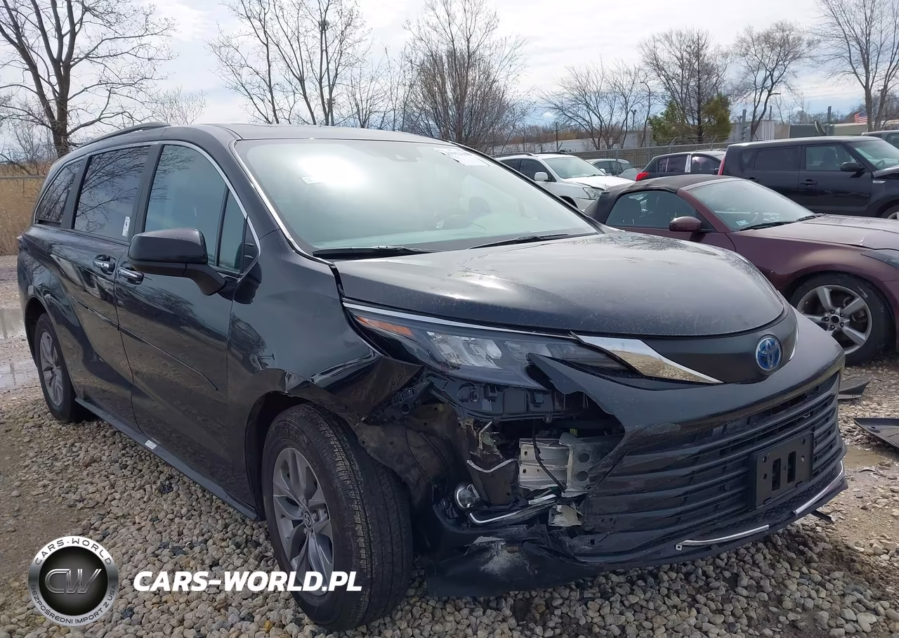 2024 Toyota Sienna Xle