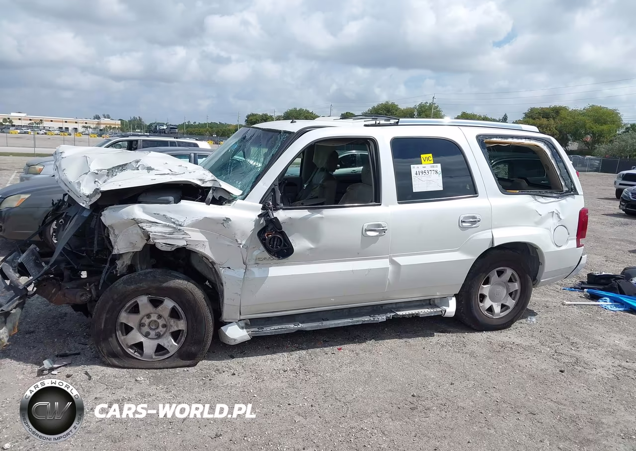2002 Cadillac Escalade Standard VIN:1GYEC63T42R183580 - 14