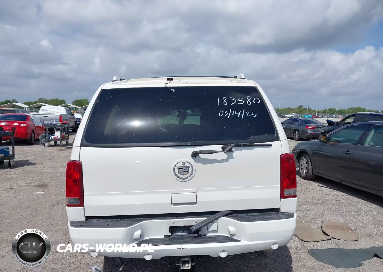 2002 Cadillac Escalade Standard VIN:1GYEC63T42R183580 - 16