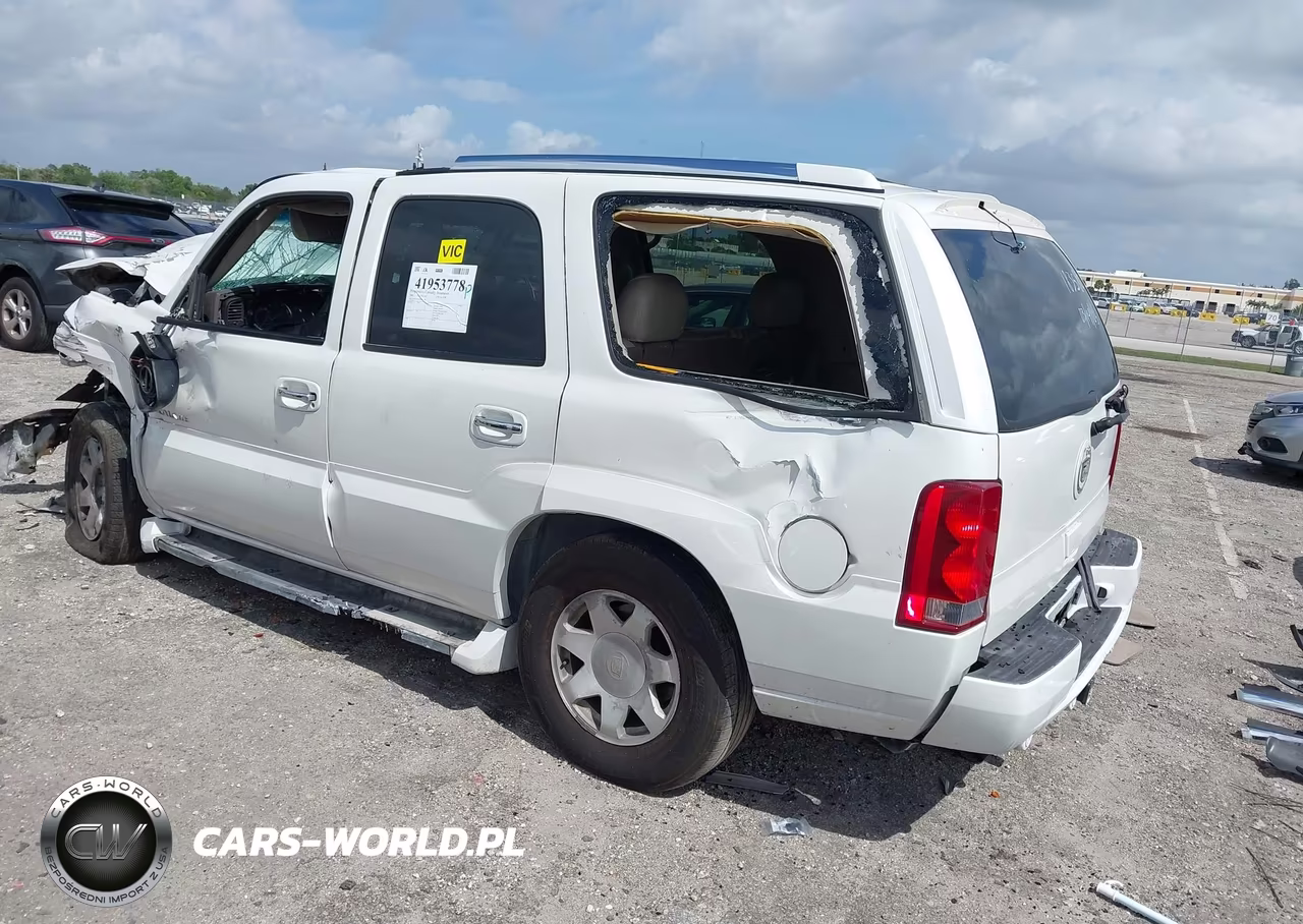 2002 Cadillac Escalade Standard VIN:1GYEC63T42R183580 - 3