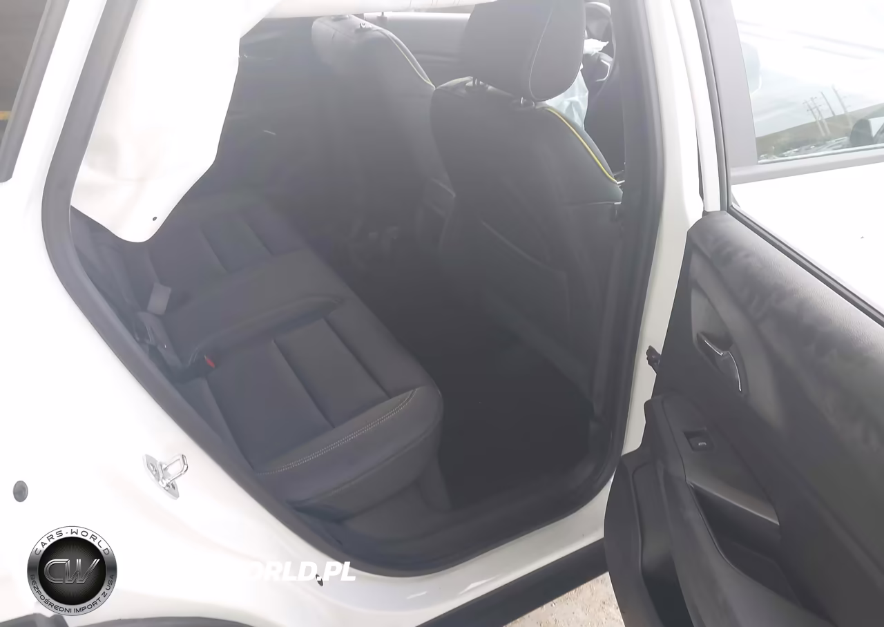 2025 Chevrolet Trax Fwd Activ VIN:KL77LKEPXSC067744 - 8