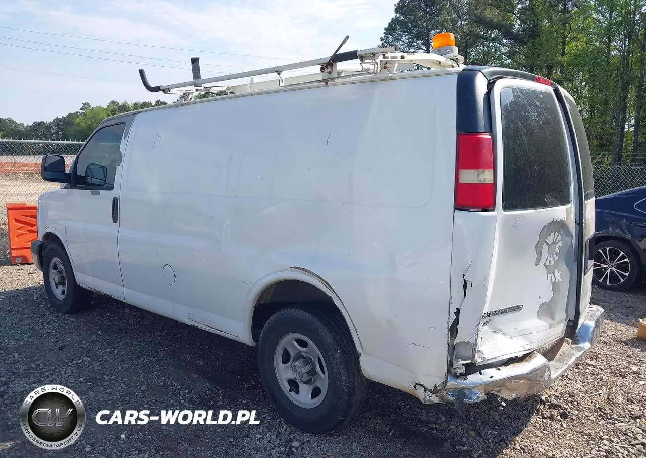 2008 Chevrolet Express Work Van VIN:1GCFG15X581225764 - 3