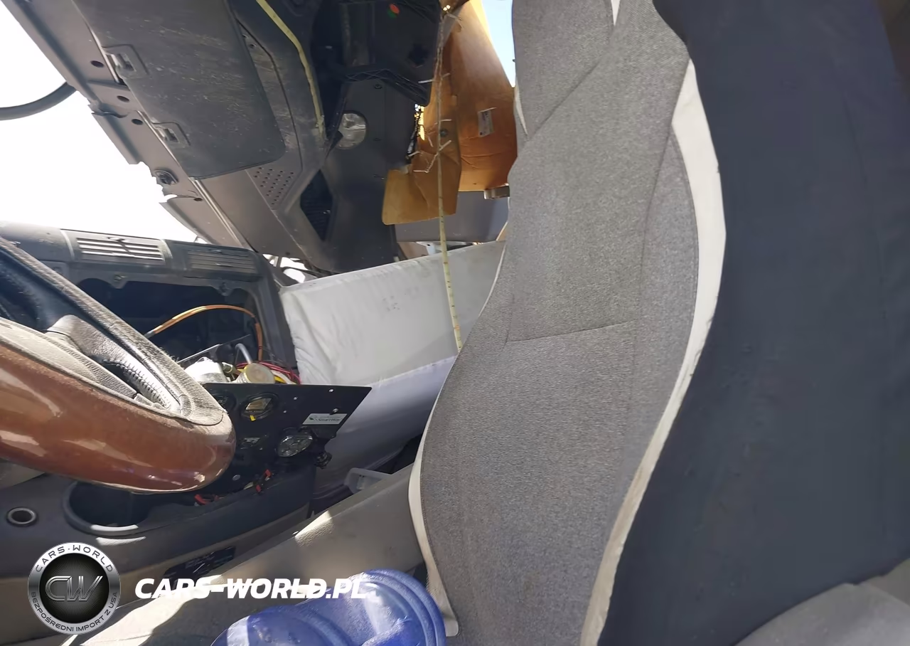 2019 Freightliner Cascadia 125 VIN:3AKJGLDR0KSKH8966 - 7