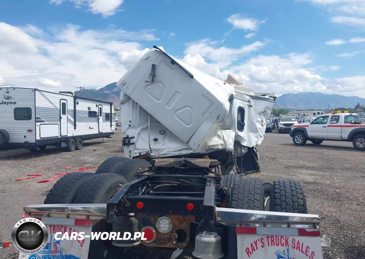2019 Freightliner Cascadia 125 VIN:3AKJGLDR0KSKH8966 - 8