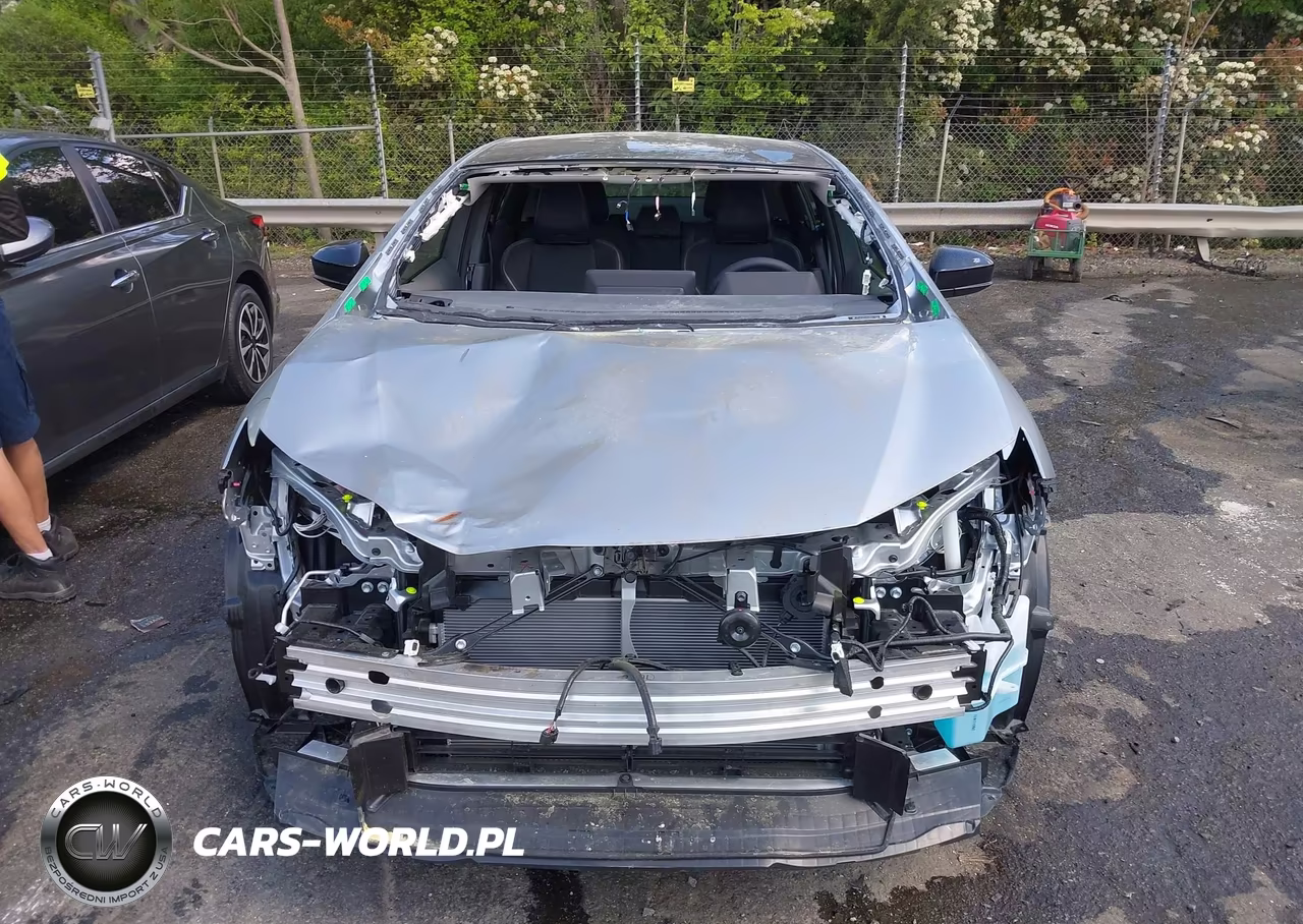 2025 Toyota Prius Xle VIN:JTDACAAU5S3051322 - 12