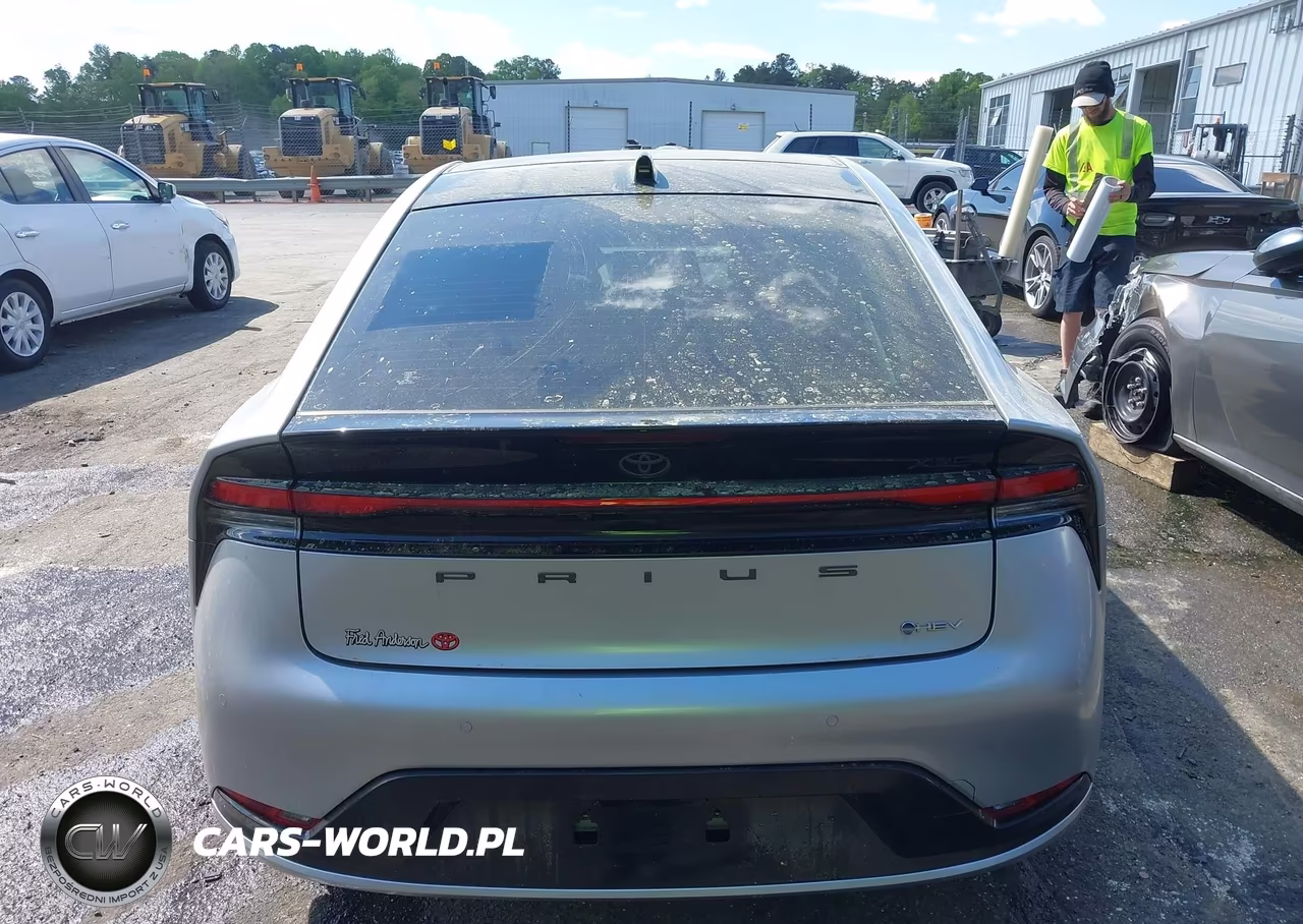 2025 Toyota Prius Xle VIN:JTDACAAU5S3051322 - 16