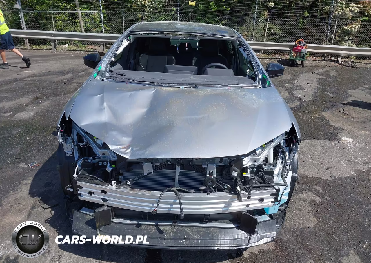 2025 Toyota Prius Xle VIN:JTDACAAU5S3051322 - 6