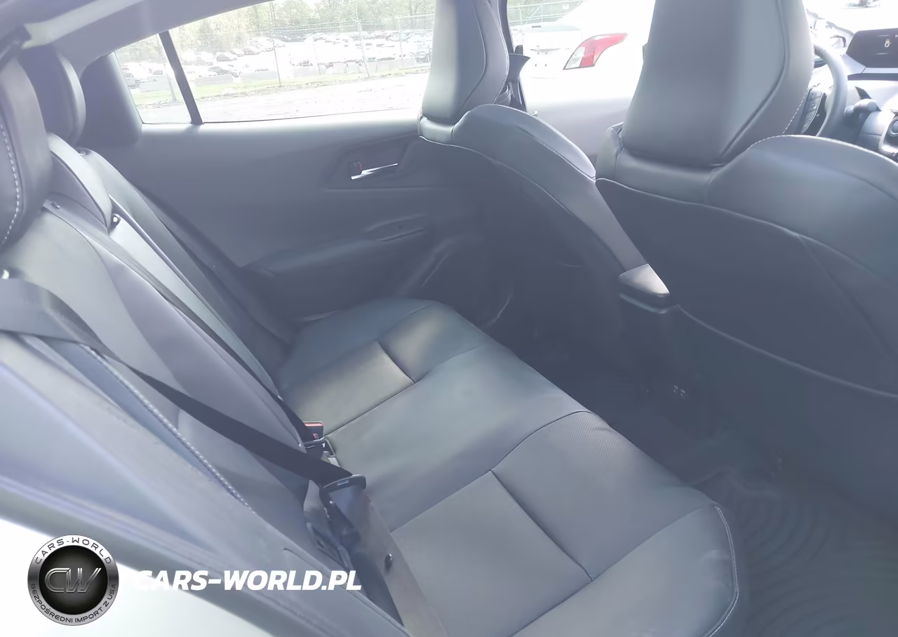 2025 Toyota Prius Xle VIN:JTDACAAU5S3051322 - 8