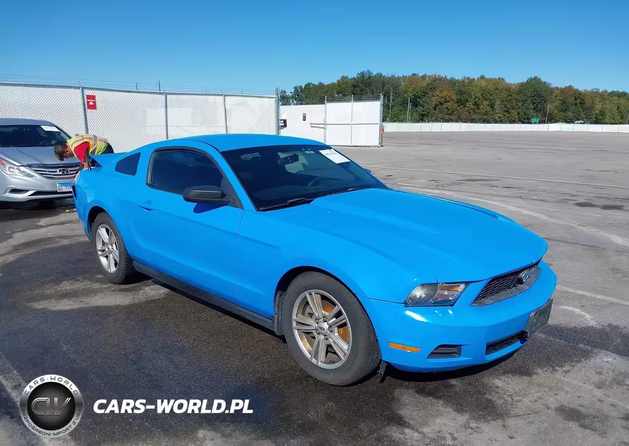 2012 Ford Mustang V6