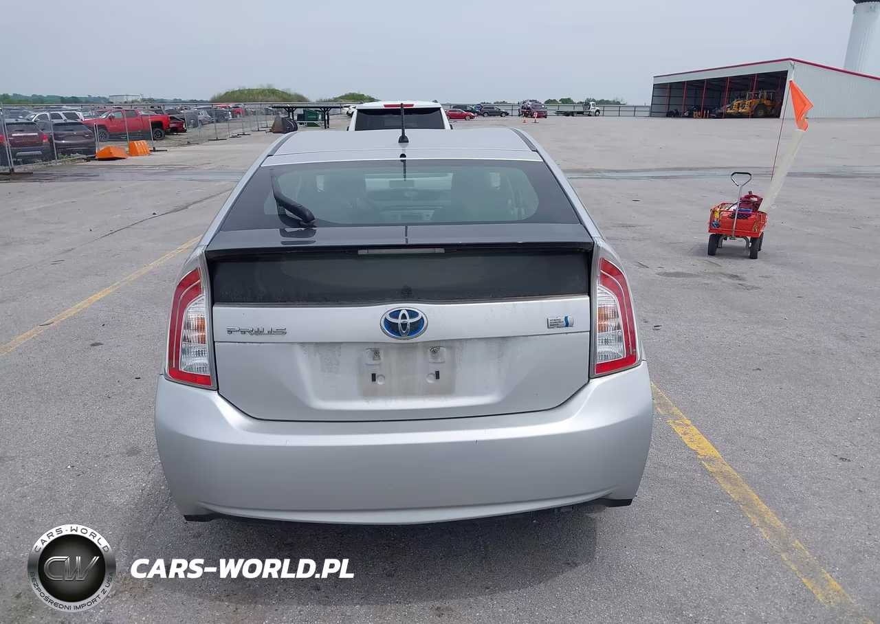 2013 Toyota Prius VIN:JTDKN3DU2D5608507 - 16