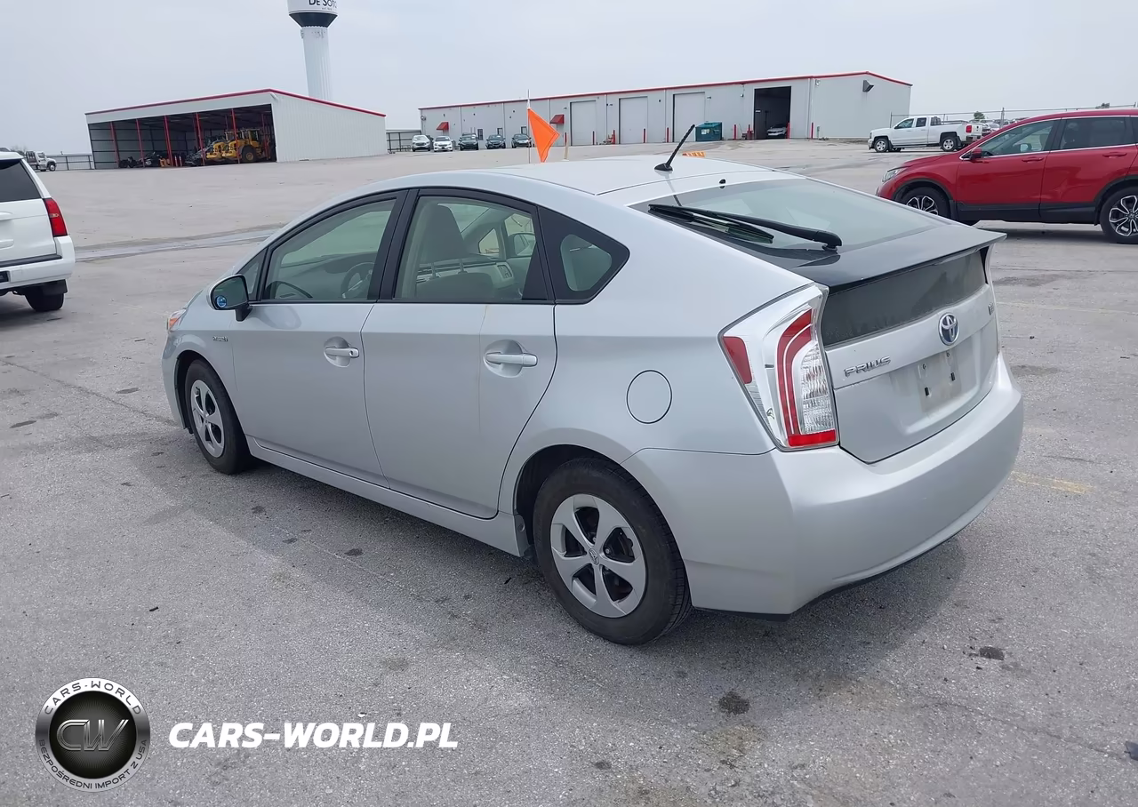 2013 Toyota Prius VIN:JTDKN3DU2D5608507 - 3