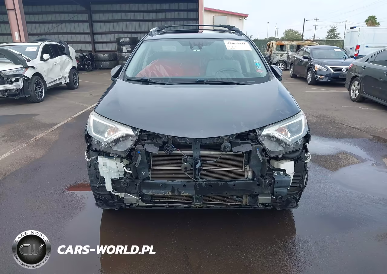 2017 Toyota Rav4 Hybrid Xle VIN:JTMRJREV2HD136275 - 13