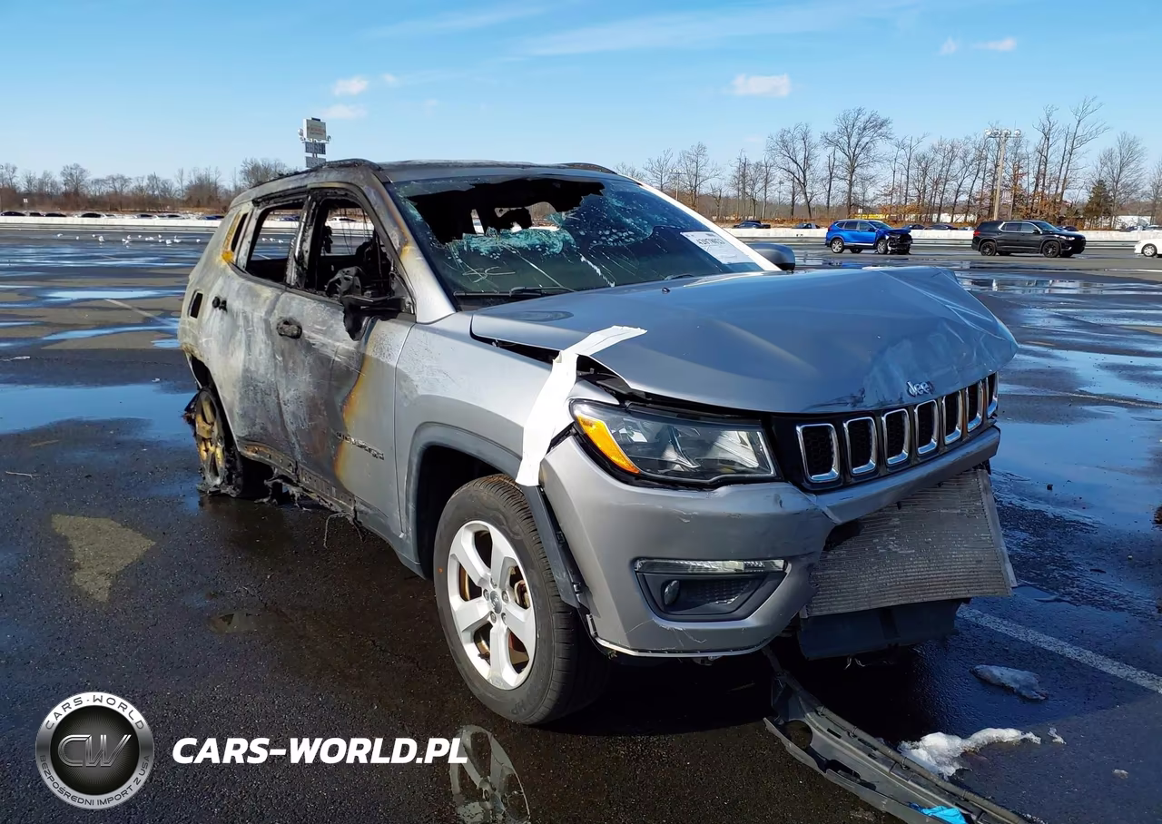 2019 Jeep Compass Latitude 4X4 – zdjęcie 1 z 15