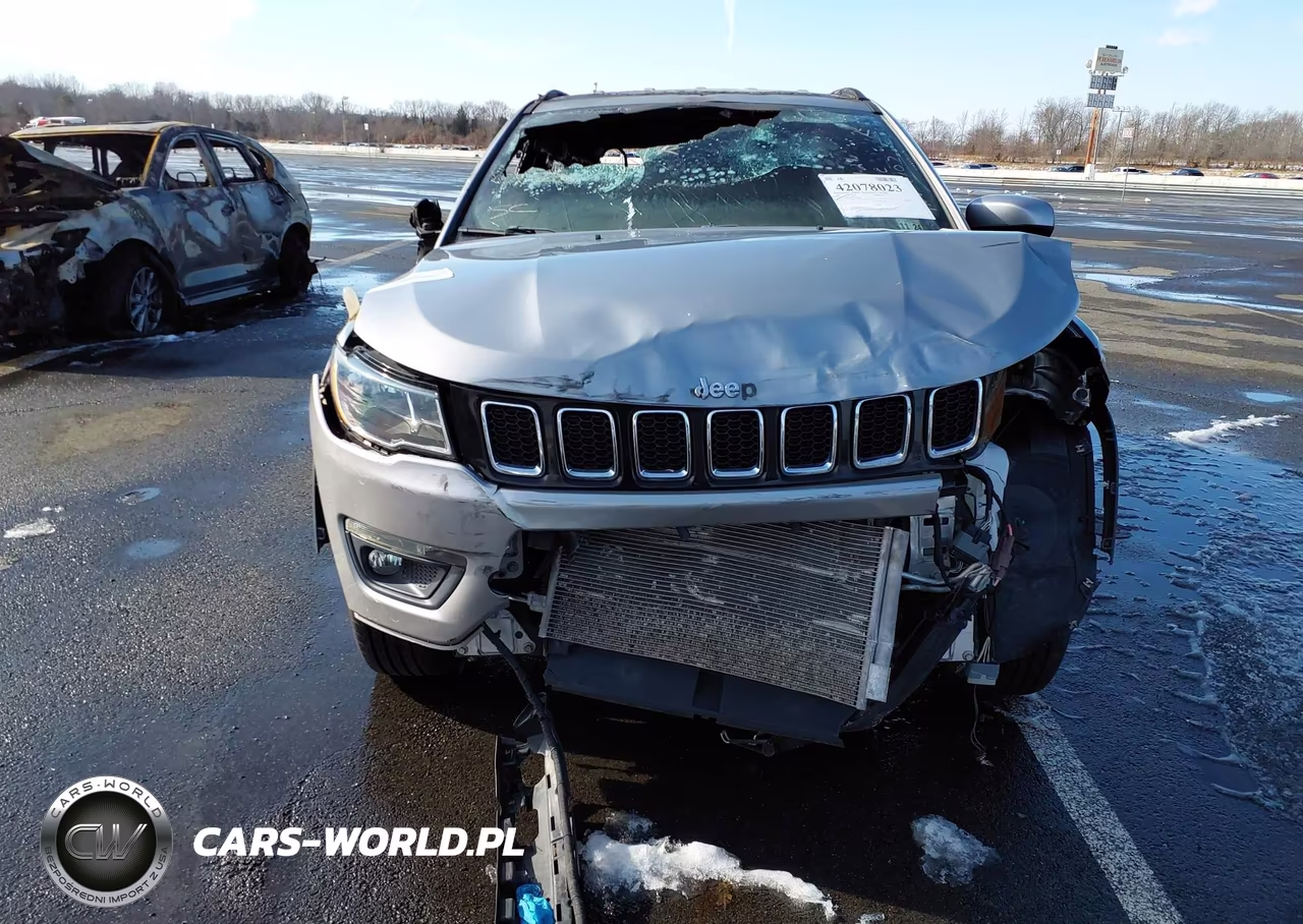 2019 Jeep Compass Latitude 4X4 VIN:3C4NJDBB8KT847654 - 12