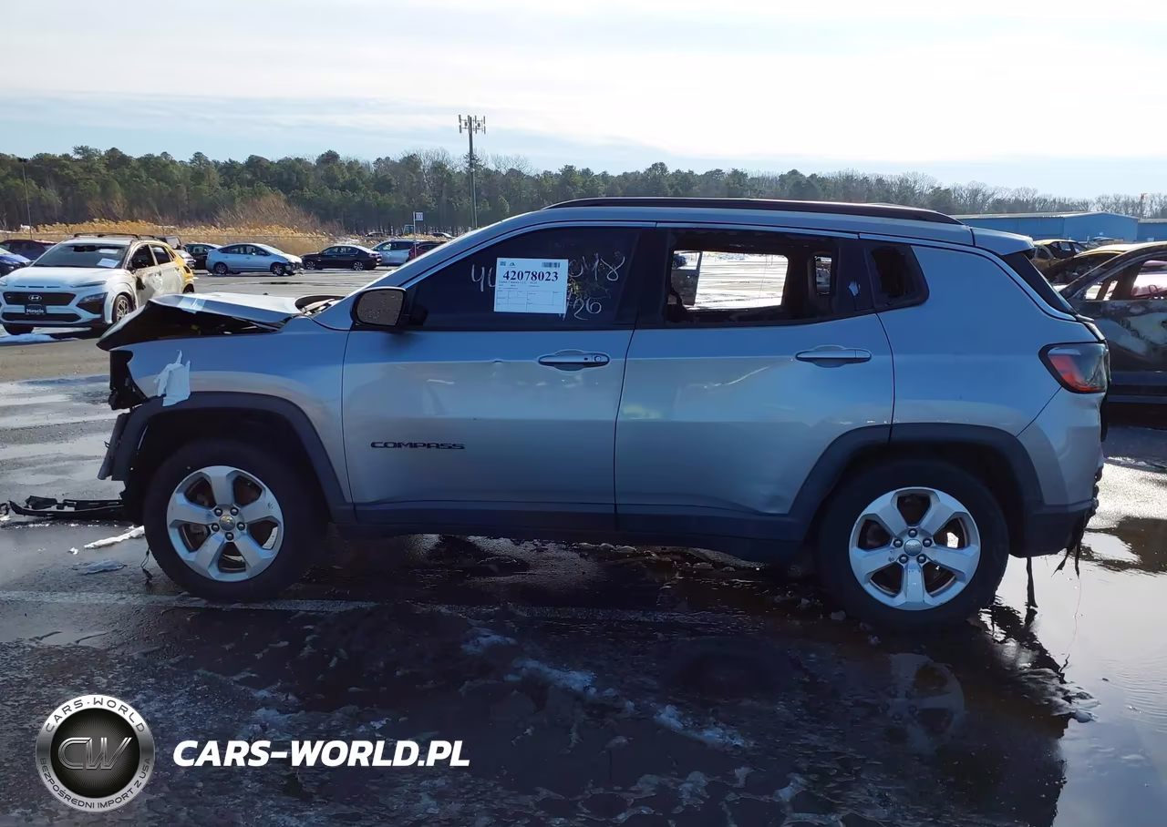 2019 Jeep Compass Latitude 4X4 VIN:3C4NJDBB8KT847654 - 14