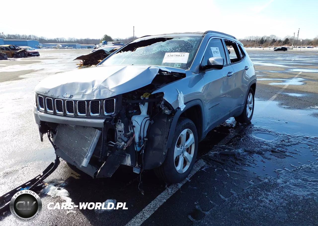 2019 Jeep Compass Latitude 4X4 VIN:3C4NJDBB8KT847654 - 2