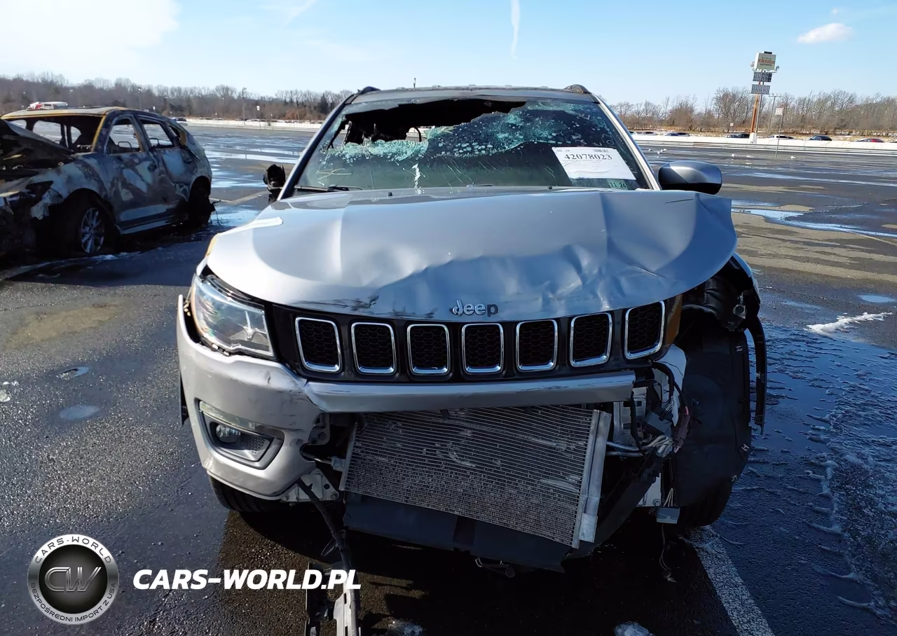 2019 Jeep Compass Latitude 4X4 VIN:3C4NJDBB8KT847654 - 6