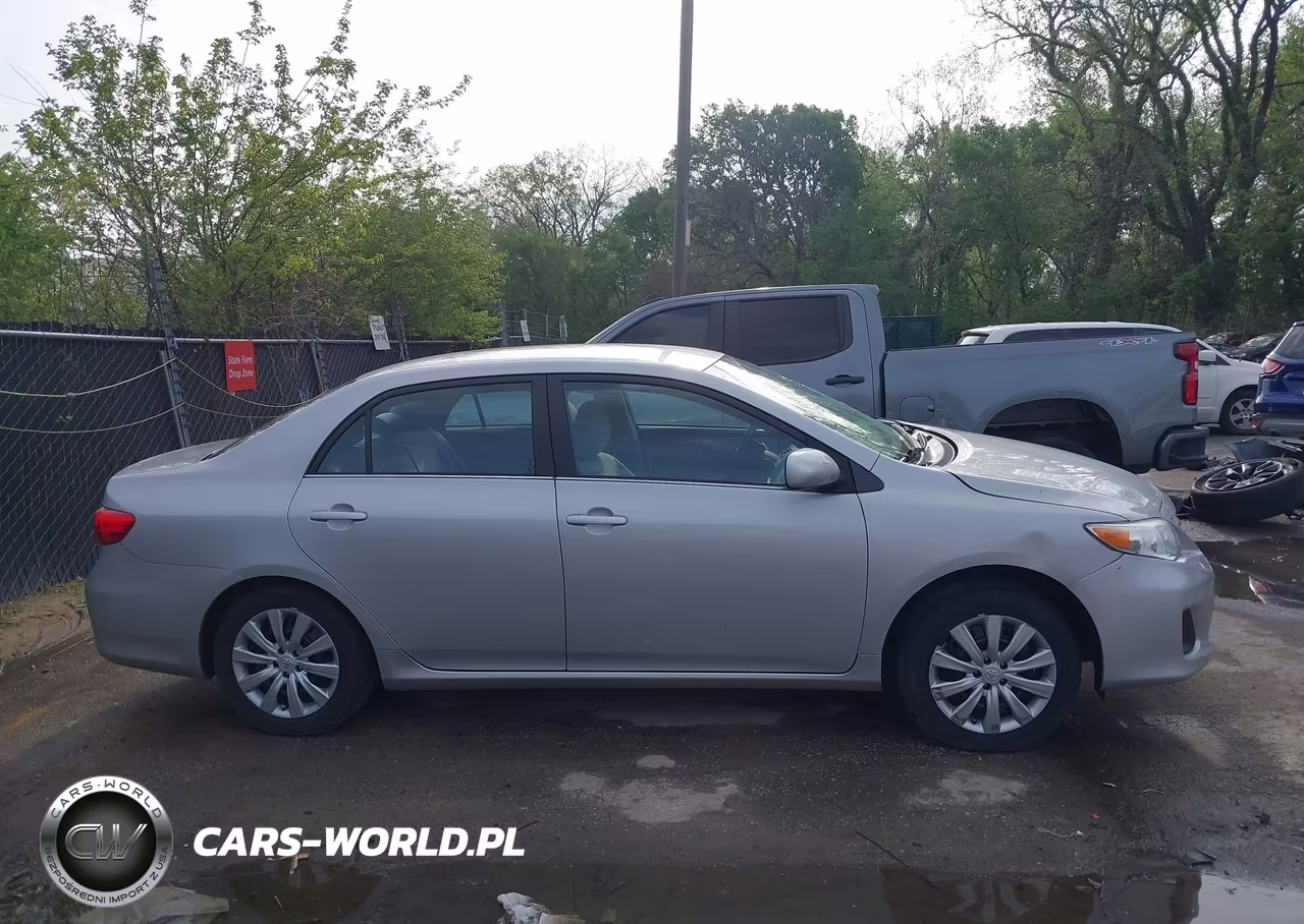 2013 Toyota Corolla Le VIN:2T1BU4EE3DC938840 - 13