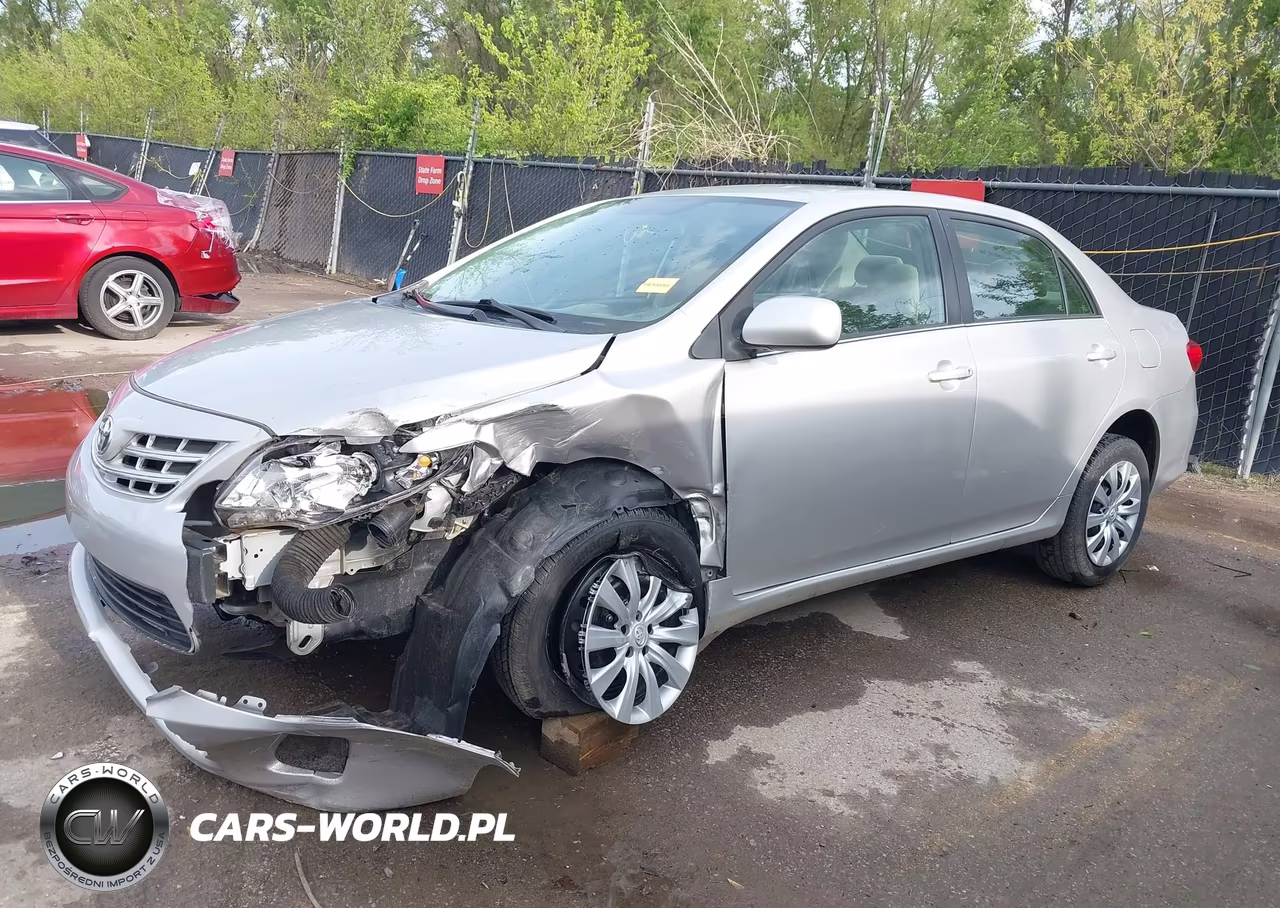 2013 Toyota Corolla Le VIN:2T1BU4EE3DC938840 - 2