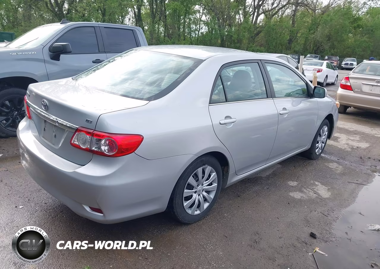 2013 Toyota Corolla Le VIN:2T1BU4EE3DC938840 - 4