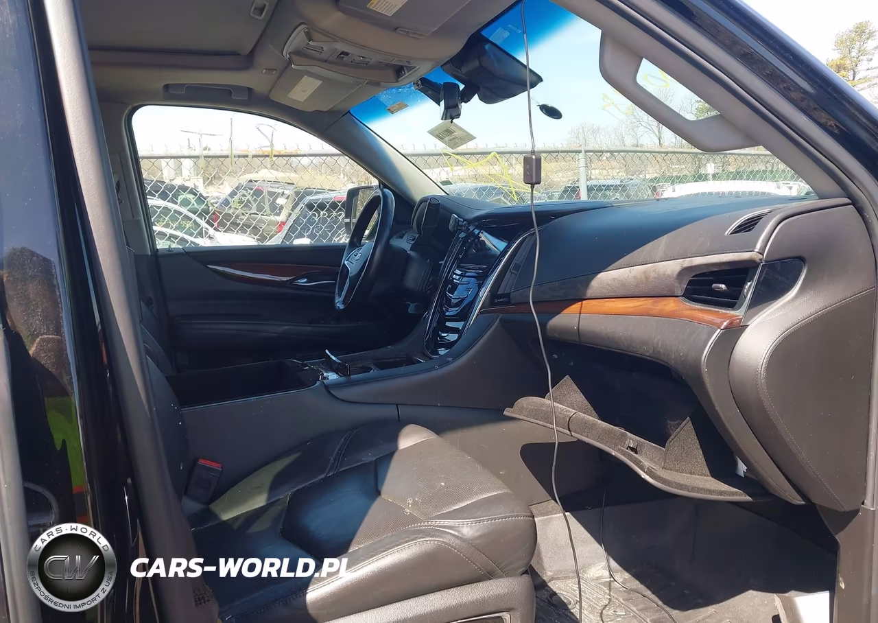2017 Cadillac Escalade Esv Luxury VIN:1GYS4HKJ8HR131938 - 5