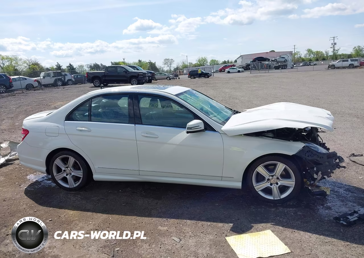 2011 Mercedes-Benz C 300 Luxury 4Matic-Sport 4Matic VIN:WDDGF8BB4BR166147 - 14