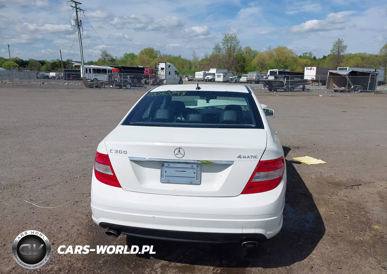 2011 Mercedes-Benz C 300 Luxury 4Matic-Sport 4Matic VIN:WDDGF8BB4BR166147 - 17