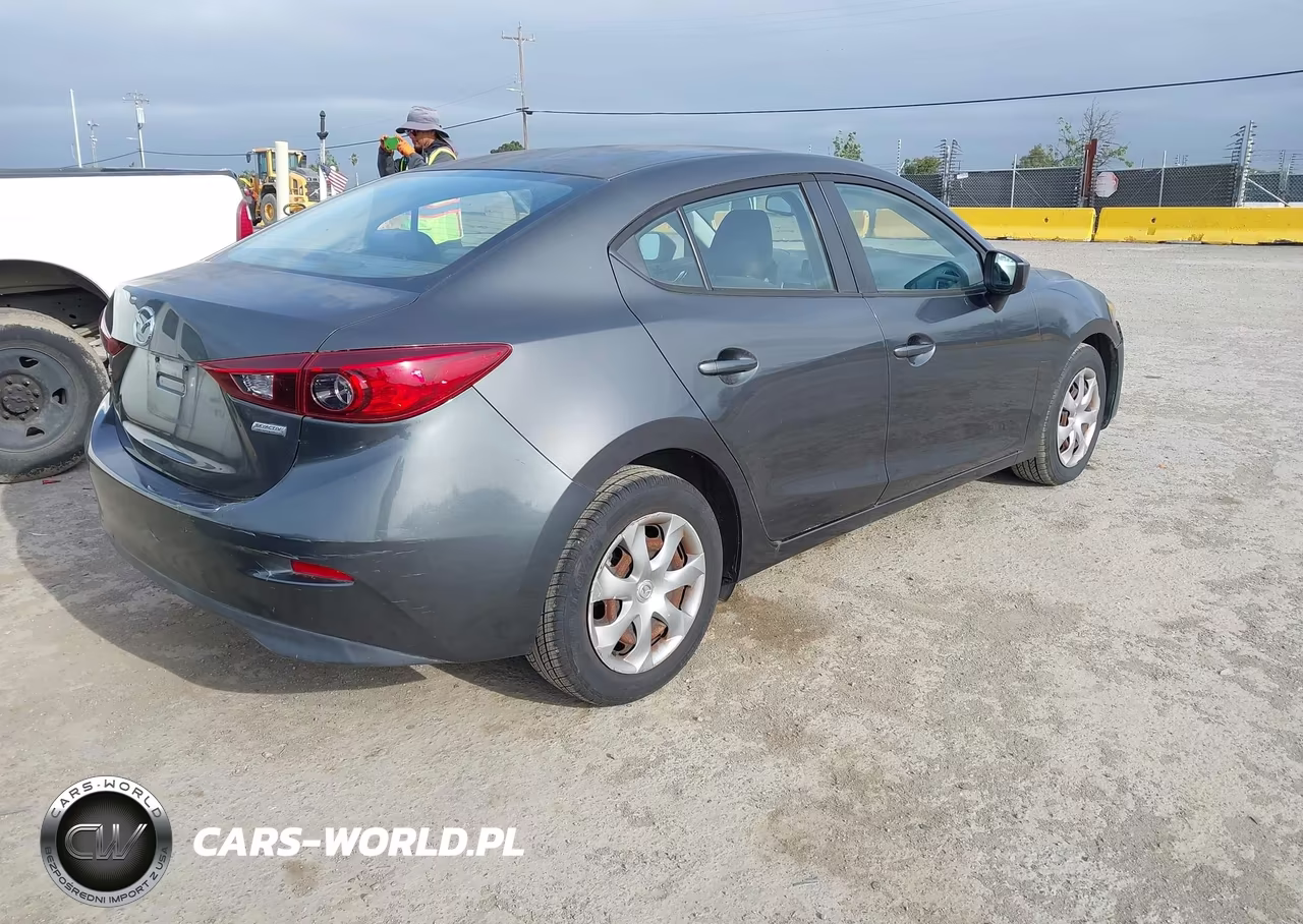 2014 Mazda Mazda3 I Sport VIN:JM1BM1U75E1181320 - 4
