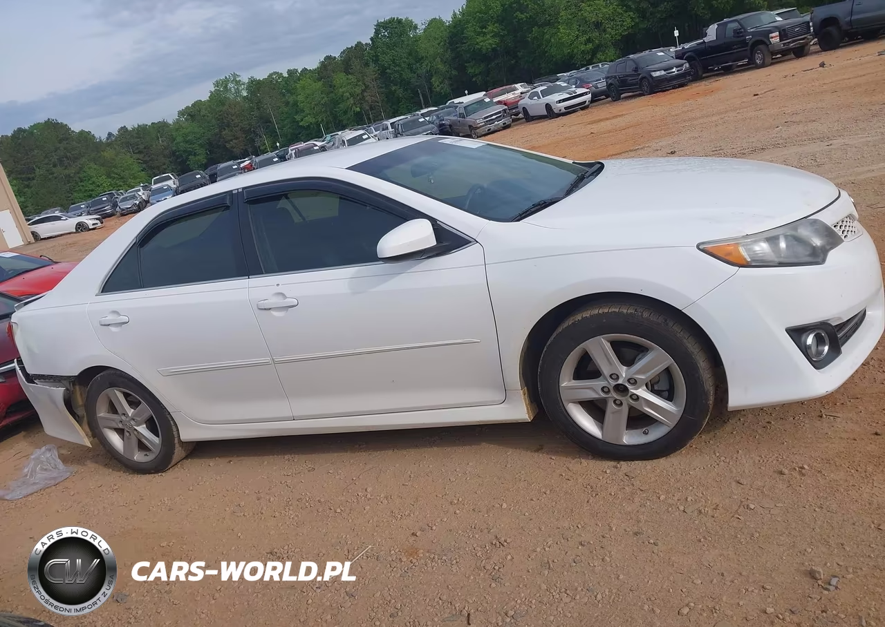 2016 Toyota Camry Se VIN:4T1BF1FK6DU705384 - 13