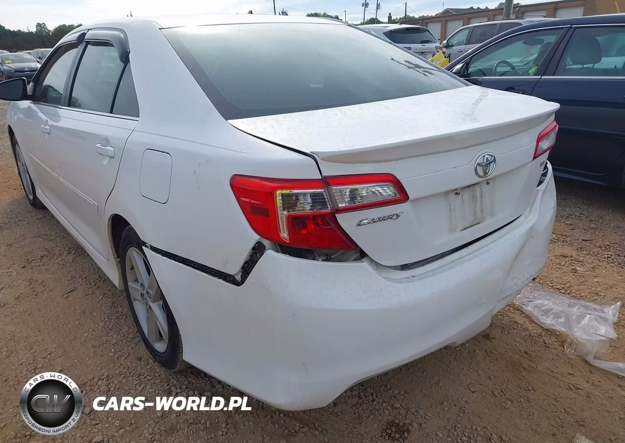 2016 Toyota Camry Se VIN:4T1BF1FK6DU705384 - 18