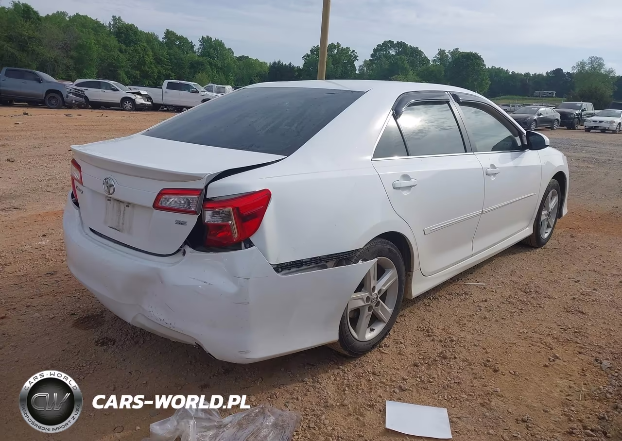 2016 Toyota Camry Se VIN:4T1BF1FK6DU705384 - 4