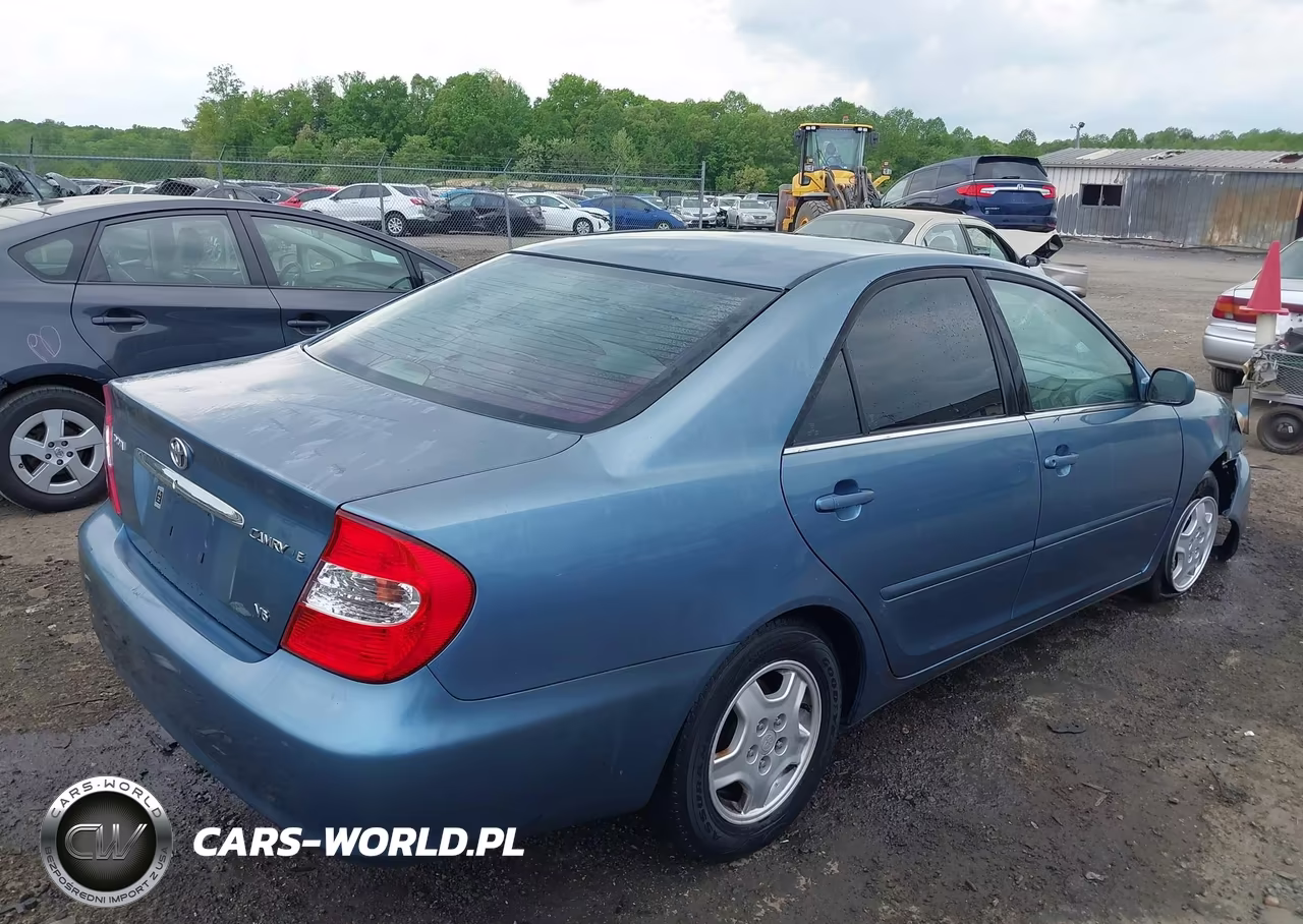 2002 Toyota Camry Le V6 VIN:4T1BF32K02U518382 - 4