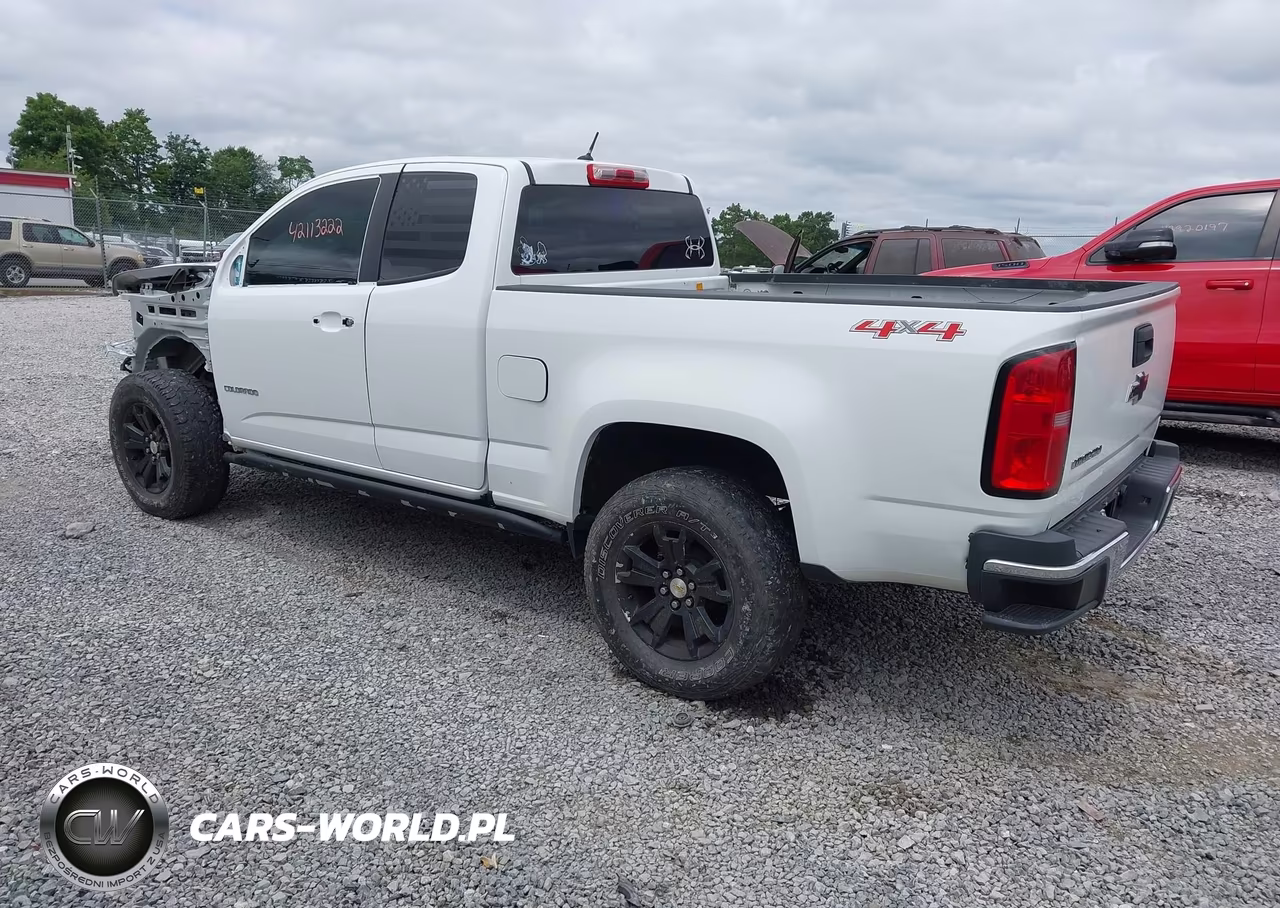 2019 Chevrolet Colorado Wt VIN:1GCHTBEA4K1301665 - 3