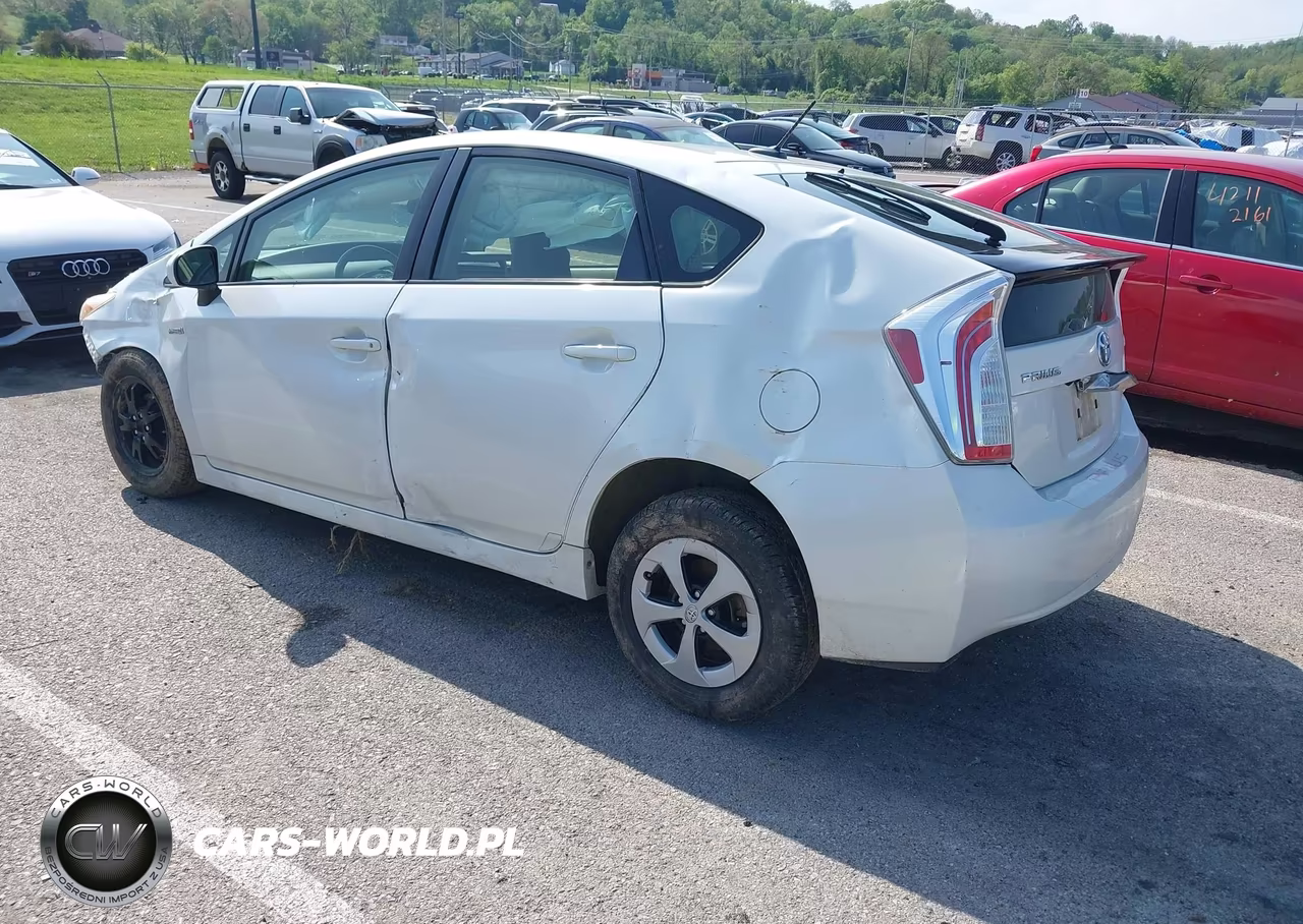 2015 Toyota Prius Four VIN:JTDKN3DU6F0413011 - 3