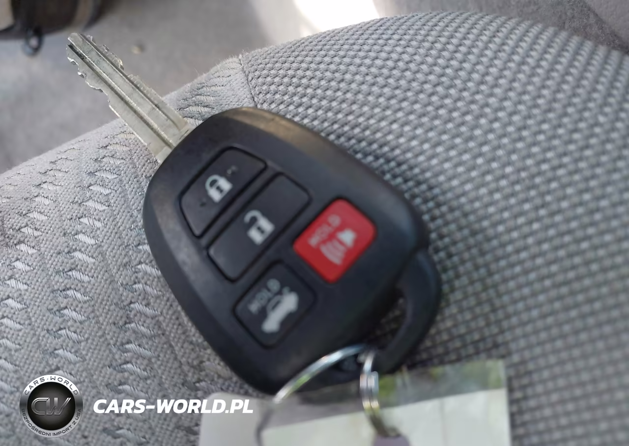 2017 Toyota Camry Le VIN:4T1BF1FK5HU346633 - 11