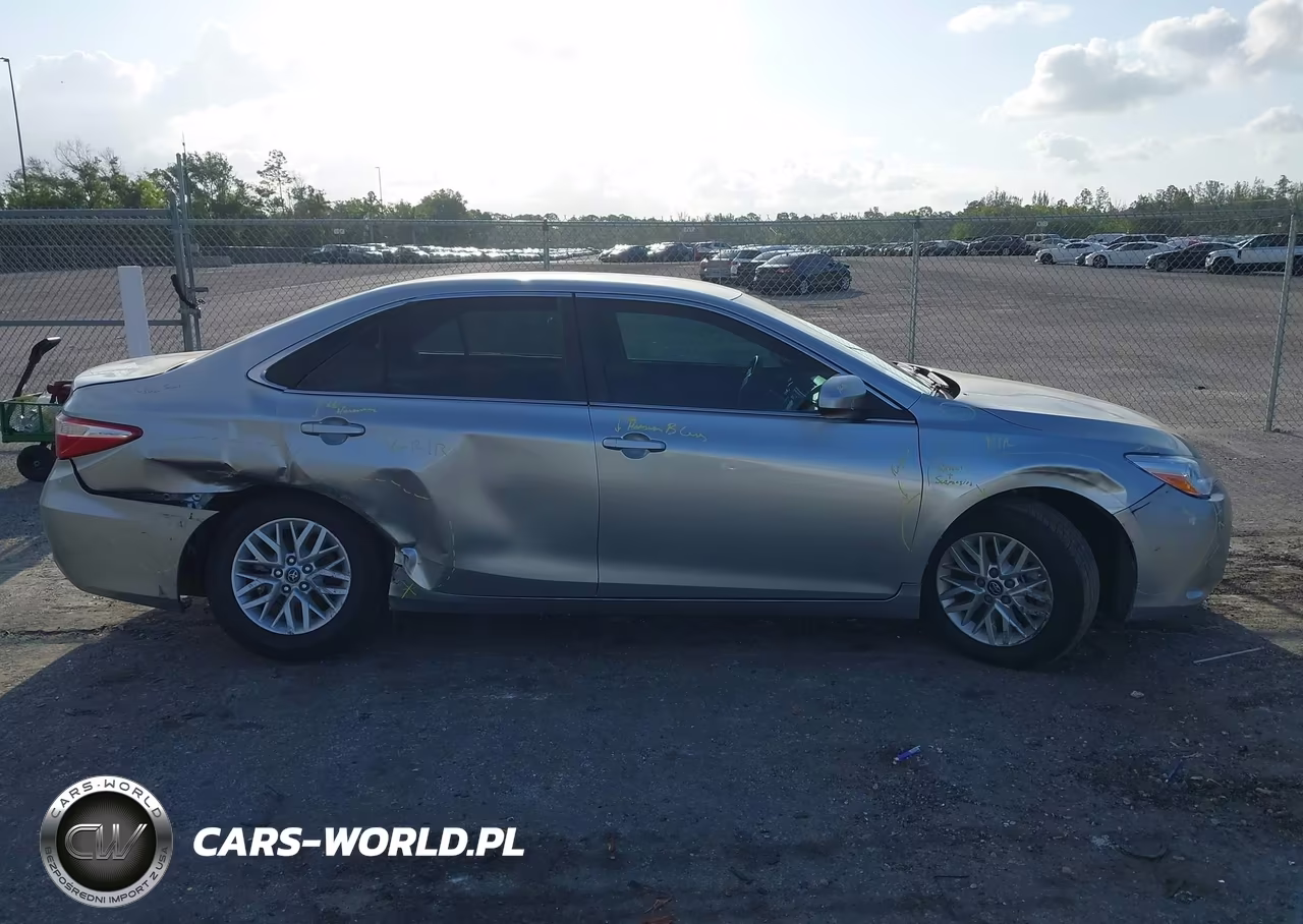 2017 Toyota Camry Le VIN:4T1BF1FK5HU346633 - 13