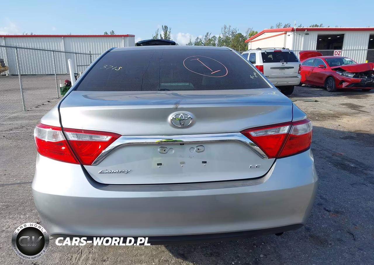 2017 Toyota Camry Le VIN:4T1BF1FK5HU346633 - 16