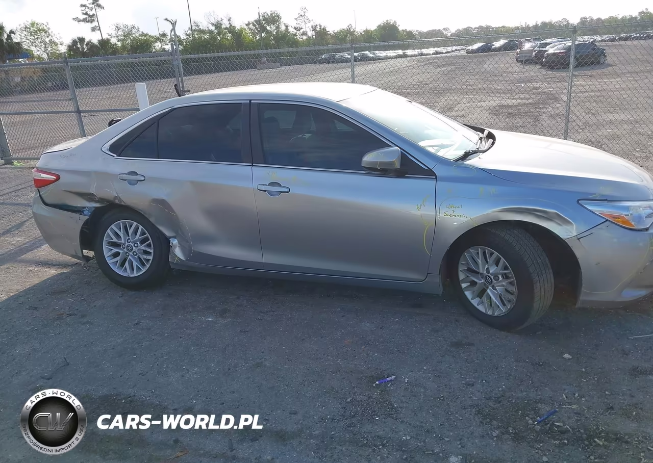 2017 Toyota Camry Le VIN:4T1BF1FK5HU346633 - 6