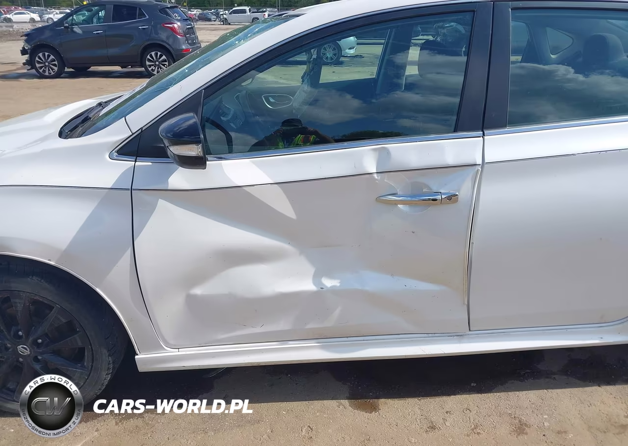 2018 Nissan Sentra Sr VIN:3N1AB7AP4JY262973 - 17