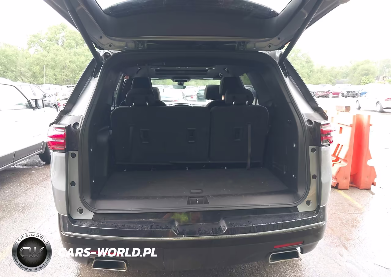 2023 Chevrolet Traverse Awd Premier VIN:1GNEVKKW6PJ162568 - 17