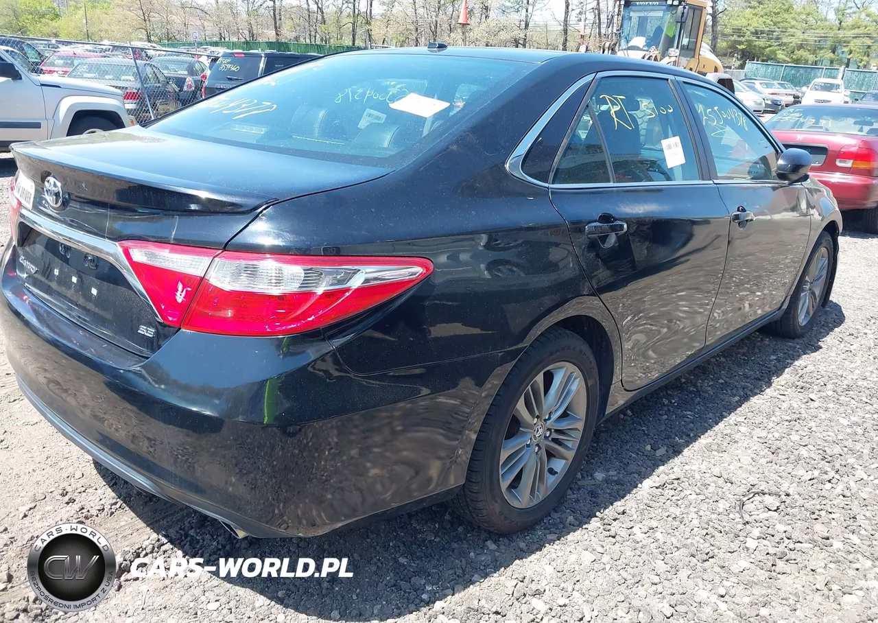 2016 Toyota Camry Se VIN:4T1BF1FK7GU555970 - 4