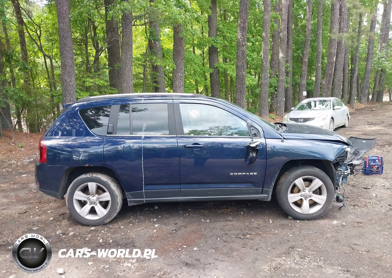 2014 Jeep Compass Latitude VIN:1C4NJDEBXED621542 - 14