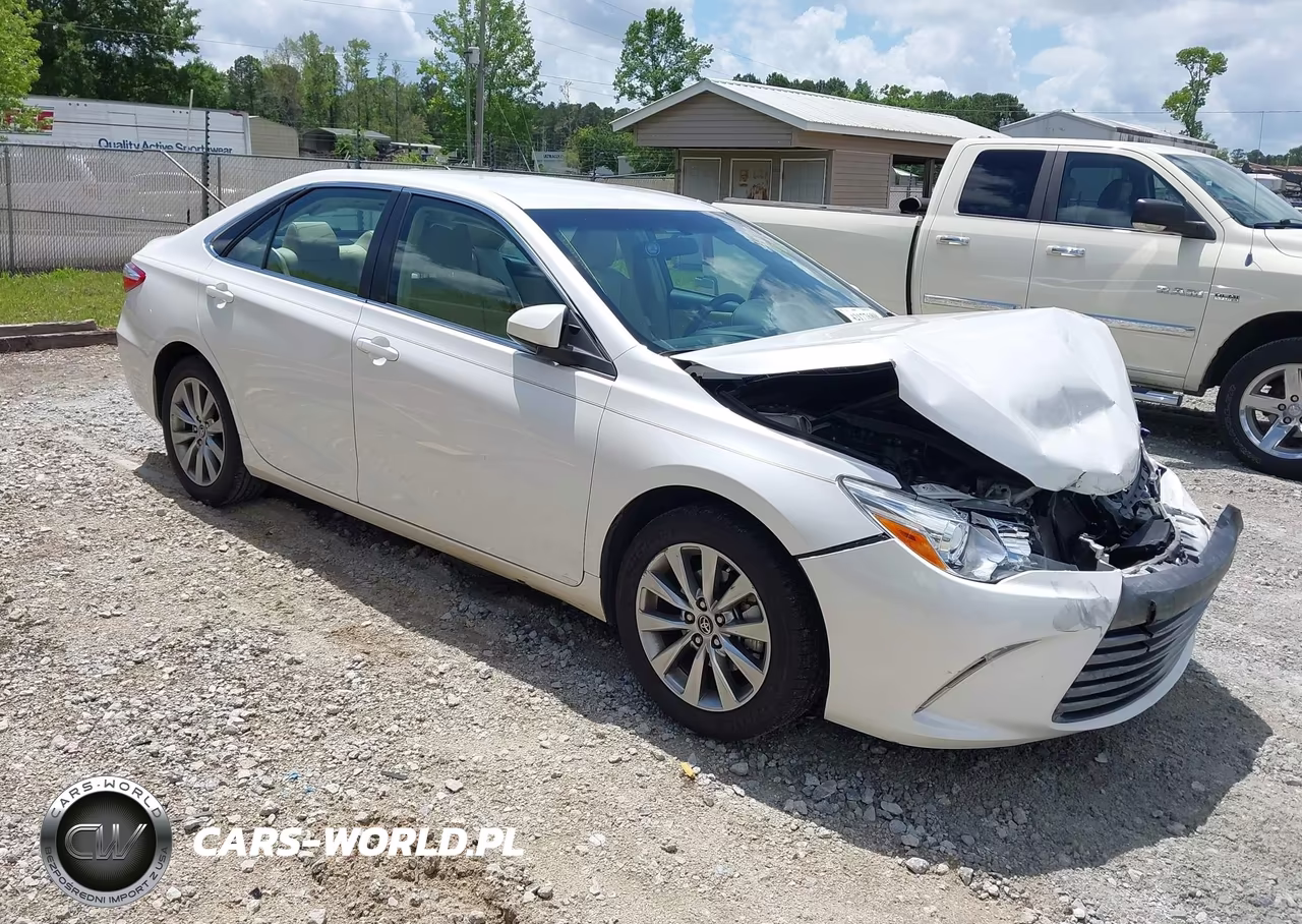 2015 Toyota Camry Xle – zdjęcie 1 z 16