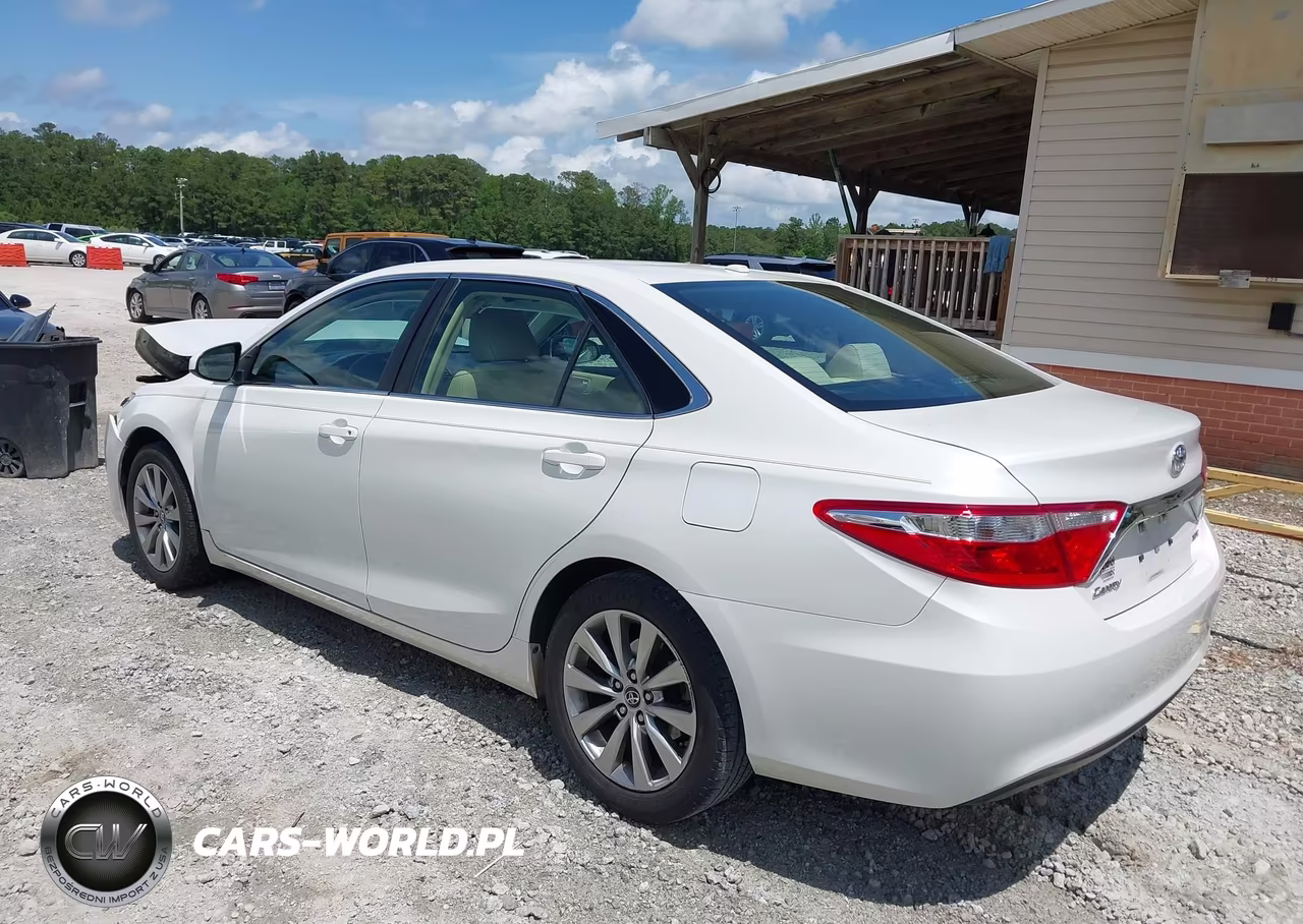 2015 Toyota Camry Xle VIN:4T1BF1FK8FU099959 - 3