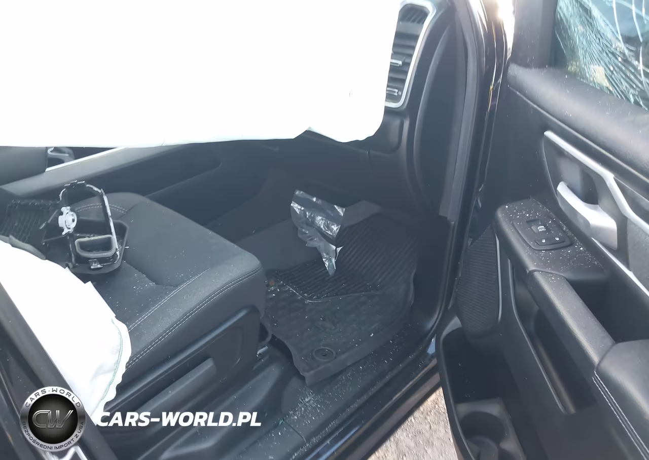 2020 Ram 1500 Big Horn-Lone Star VIN:1C6SRFBT8LN174647 - 5