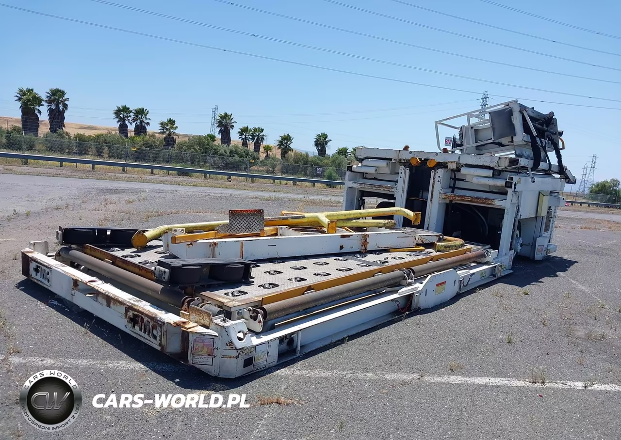 1990 Equipment Fmc Corp. T Cmdr-S VIN:00000000000001111 - 4