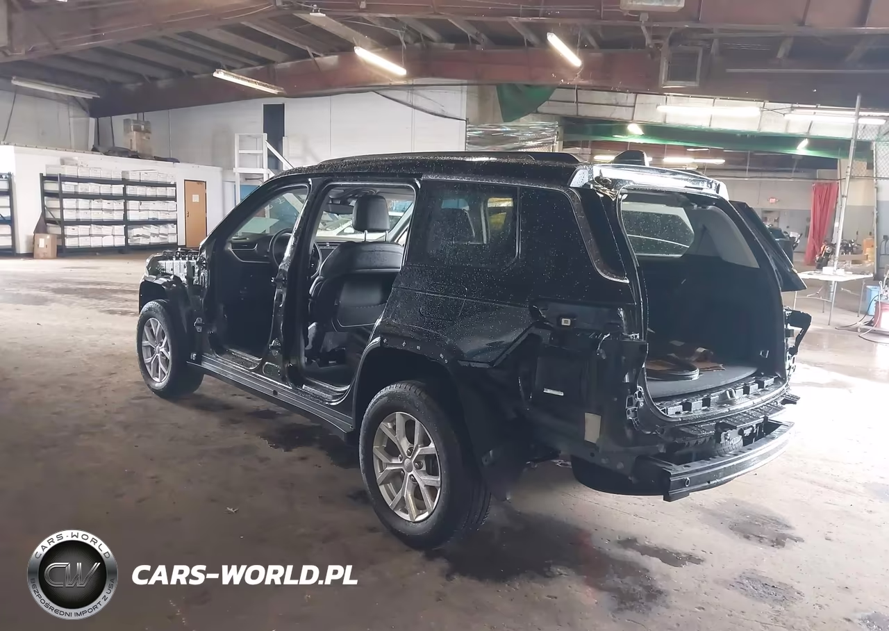 2023 Jeep Grand Cherokee L Limited 4X4 VIN:1C4RJKBG6P8733336 - 3